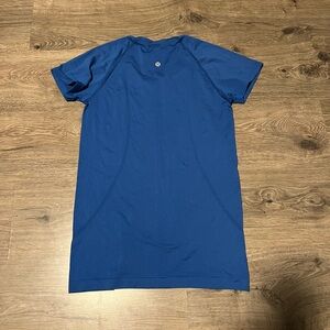 Lululemon swiftly tech short sleeve